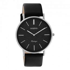 Zilverkleurige horloge met zwarte leren band